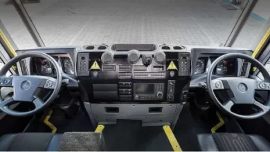 Two steering wheels vehicle