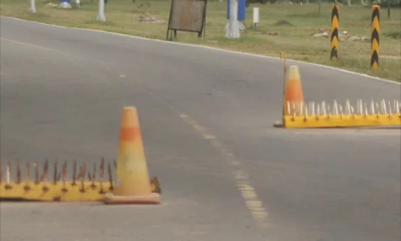 Police officer killed; three others injured in an attack at a roadblock