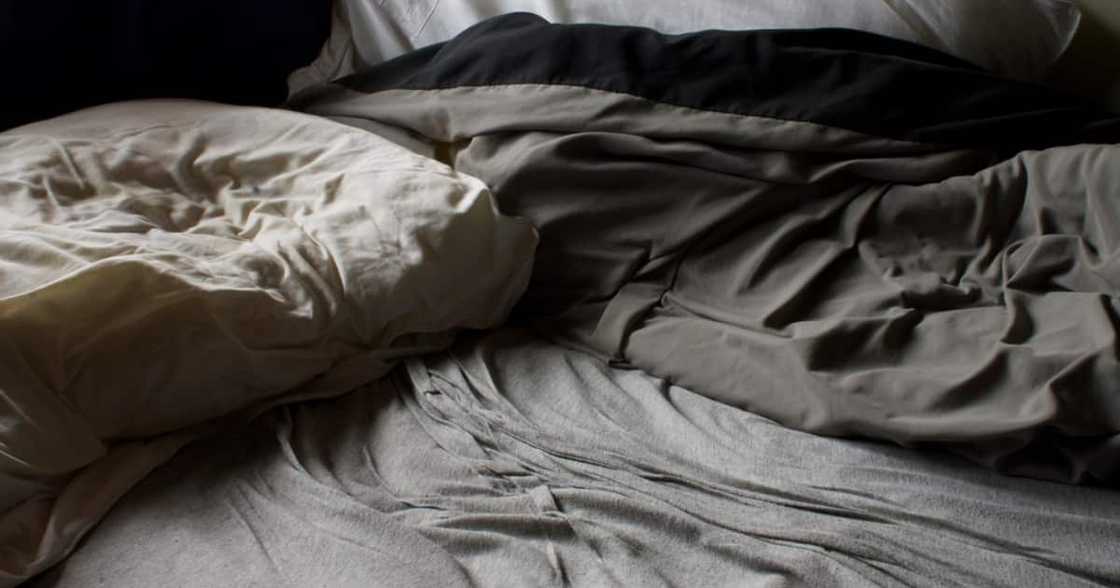 42-Year-Old Man Collapses and Dies in Lodging During Happy Moments With A Woman