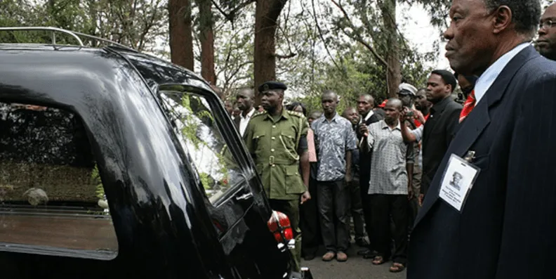 Mwangi Mathai escorting Wangari’s remains after her death in 2011